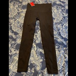 NWT Spanx Look At Me Now Seamless Leggings